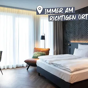 Loginn Airport 3* Berlino