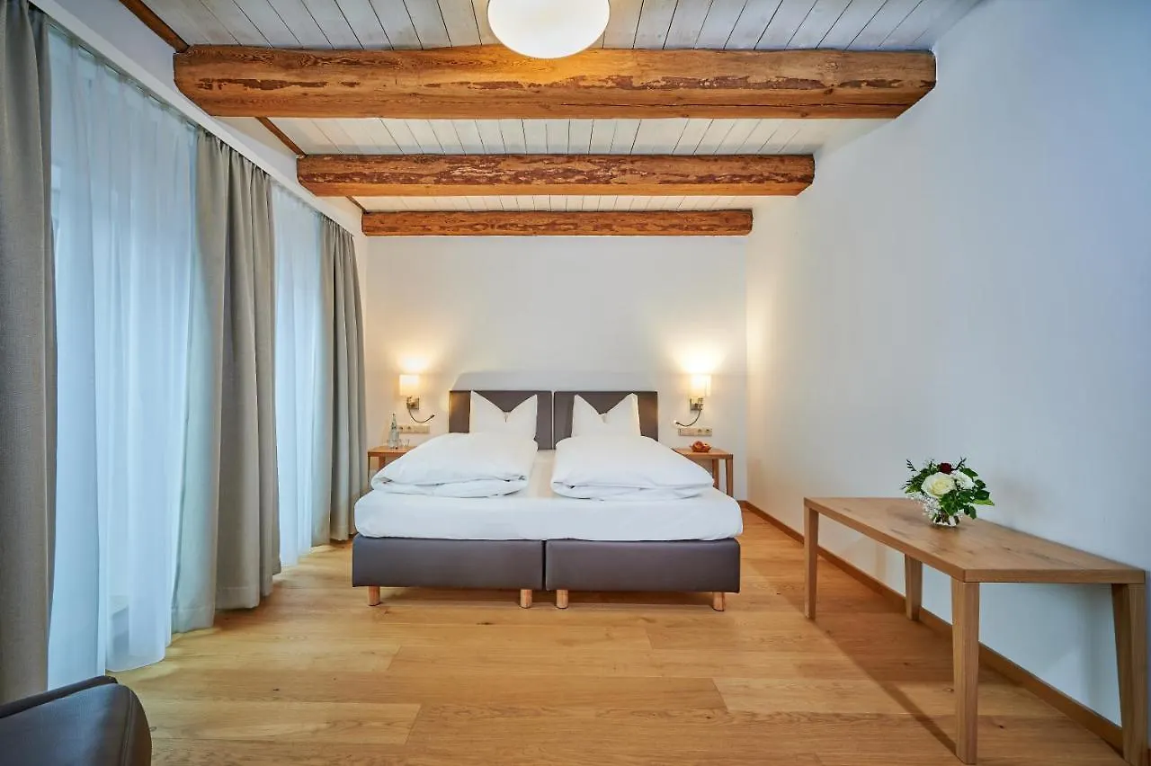 Hotel-Gasthof Bub 齐恩多夫 招待所